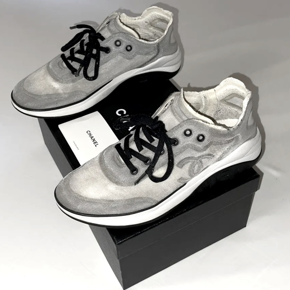 19P CHANEL WOMEN WHITE/BLACK MESH SNEAKERS 42 EU
